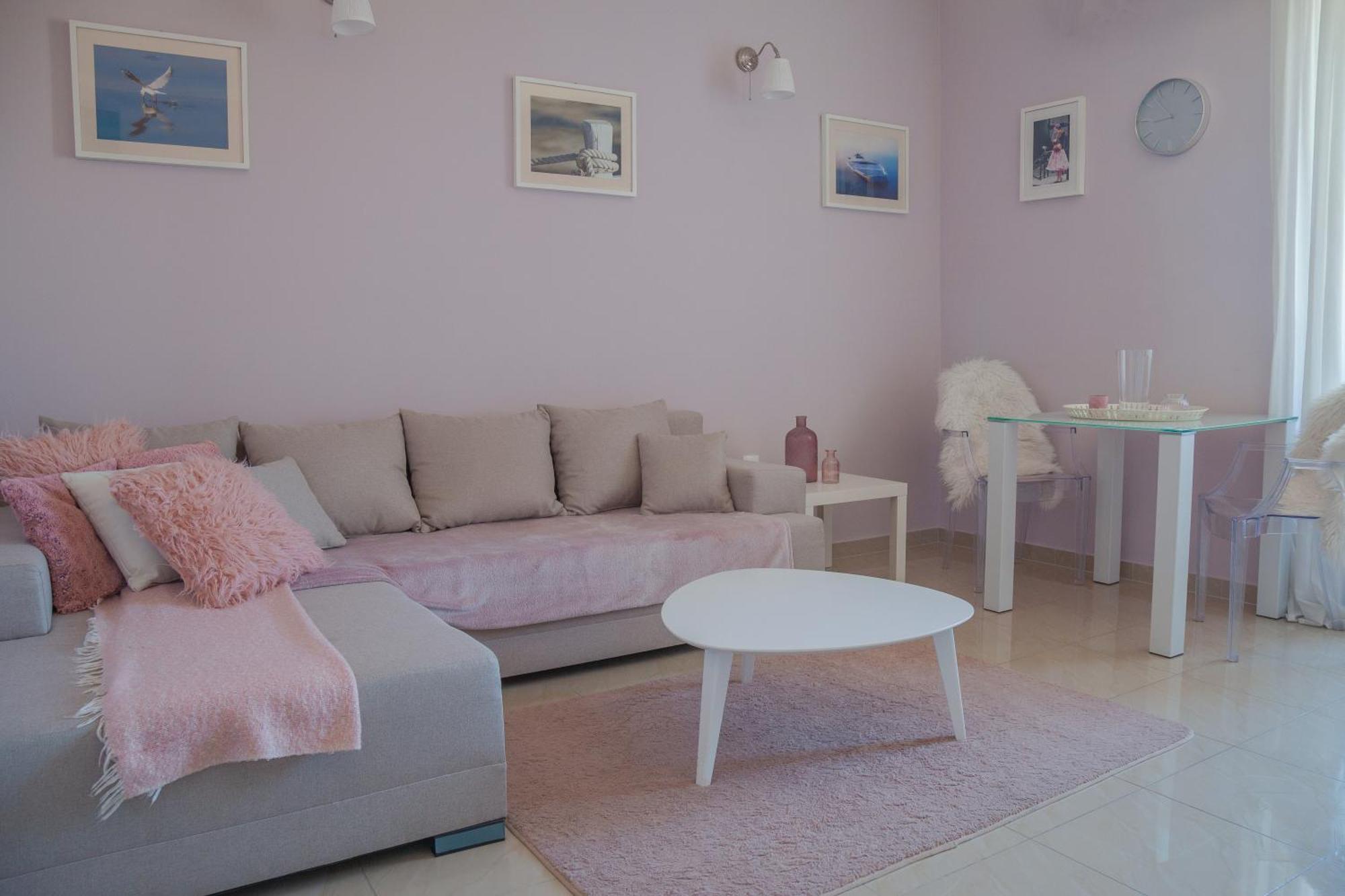 Captain Emo City Apartments بولا المظهر الخارجي الصورة