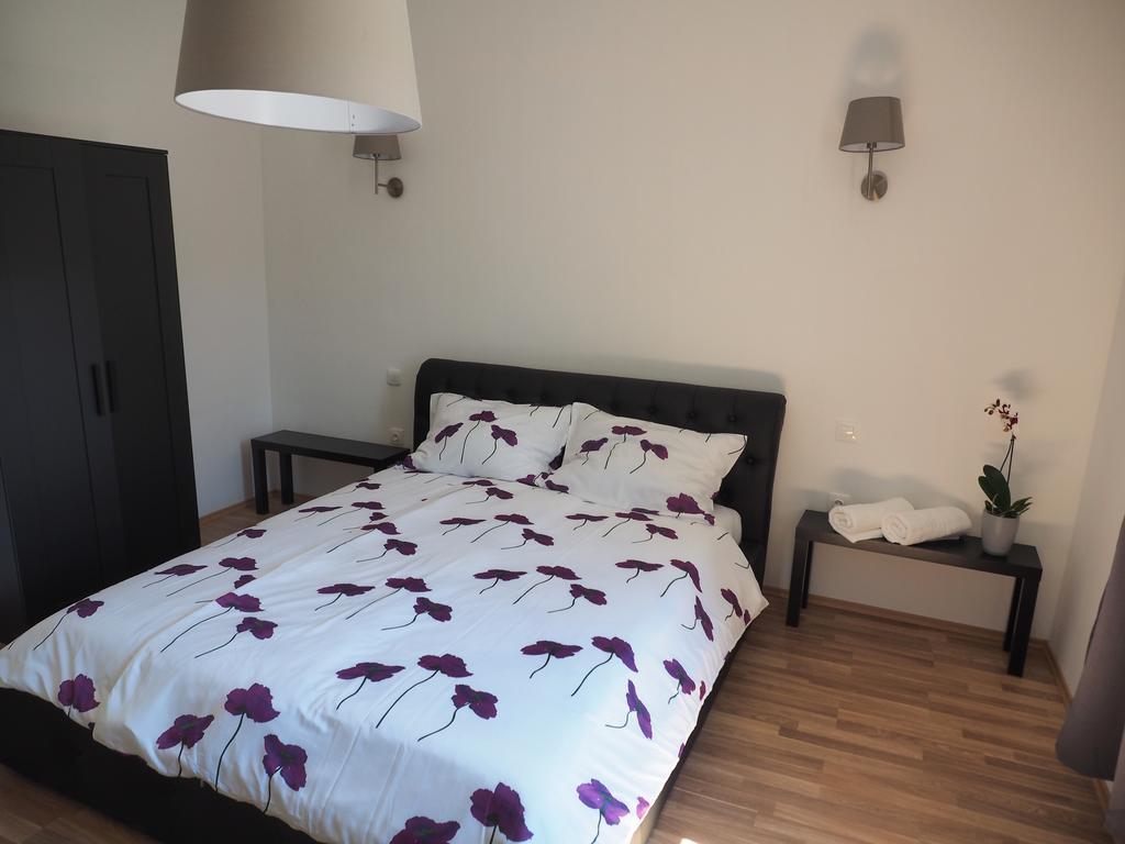 Captain Emo City Apartments بولا المظهر الخارجي الصورة