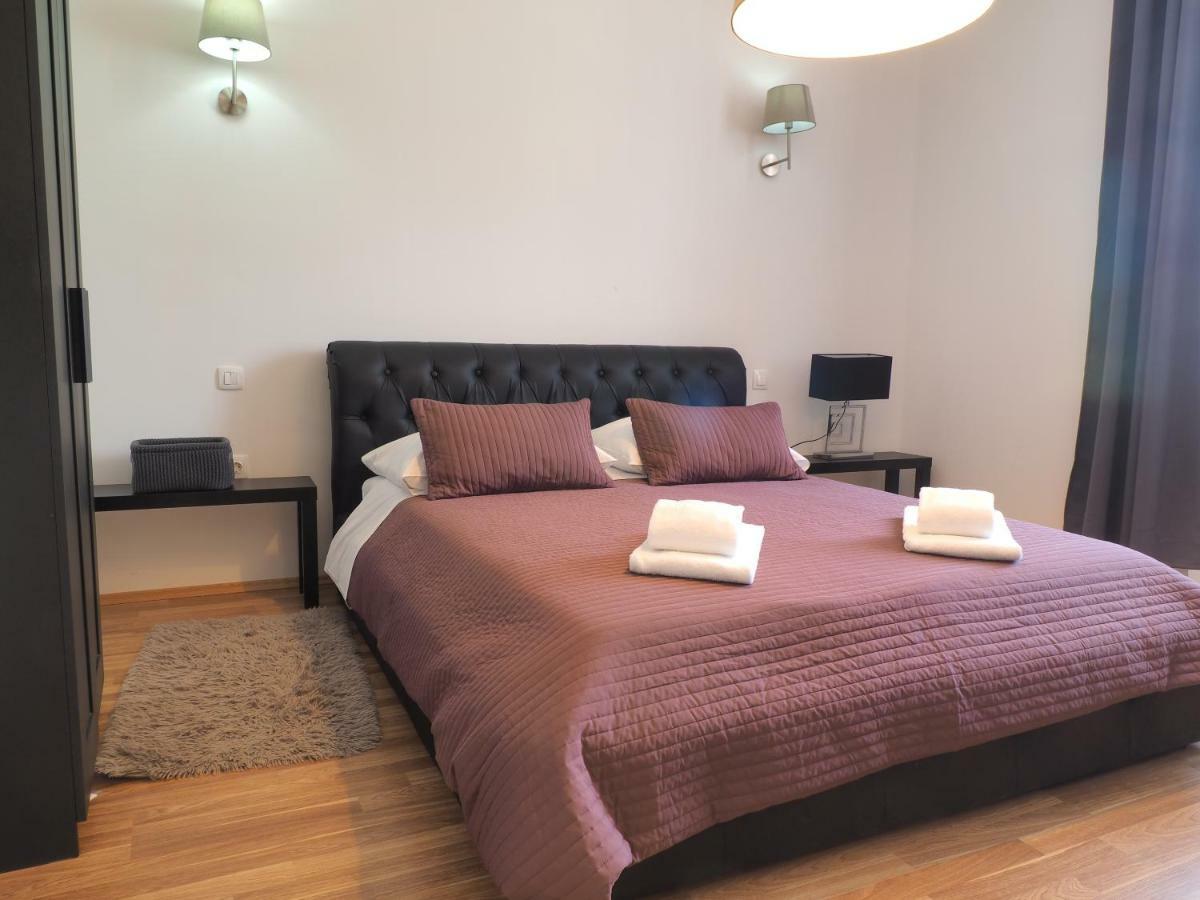 Captain Emo City Apartments بولا المظهر الخارجي الصورة